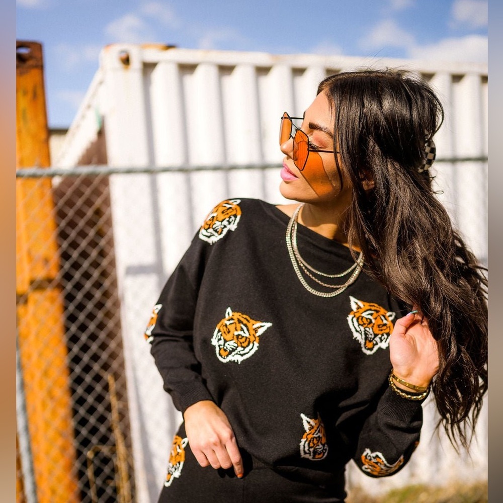 Dressed in LALA Fierce Female Knit Sweater Tiger Print Black S